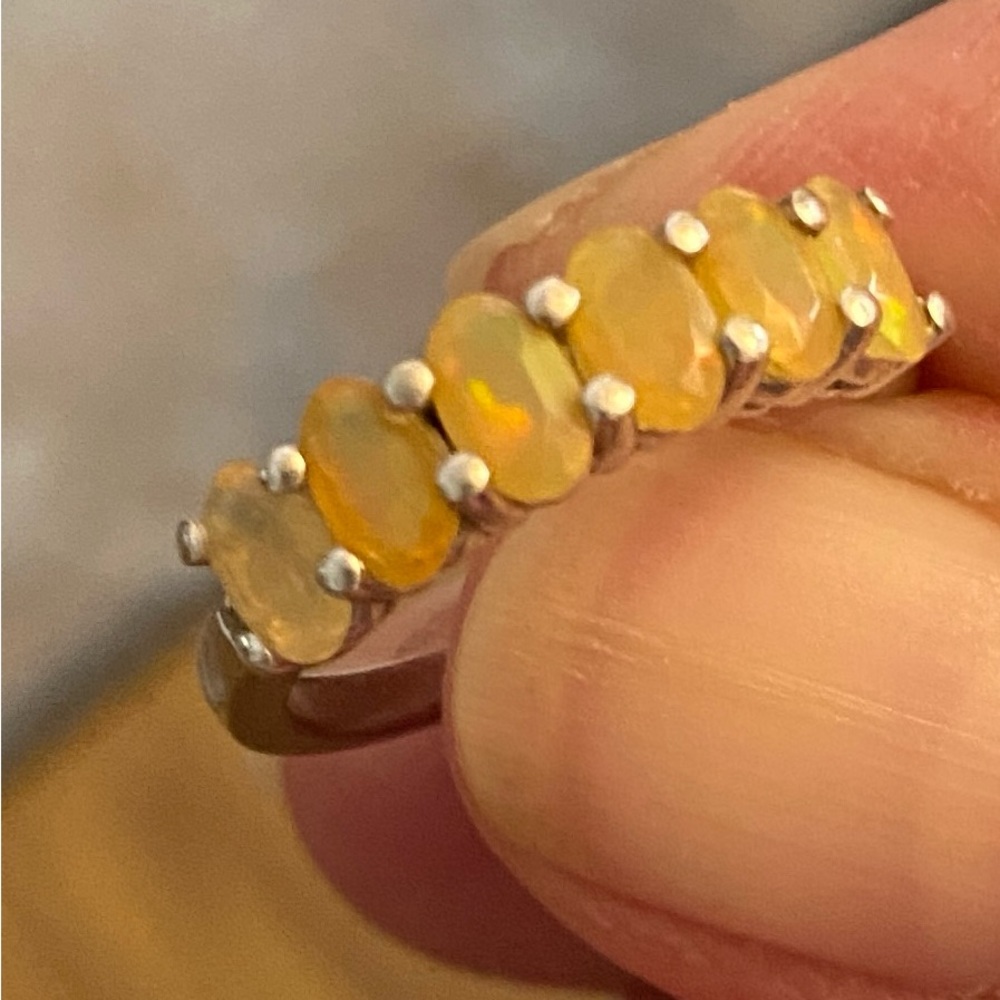 Elegant BBJ Silver 925 Ring with faucet opals. Size 6